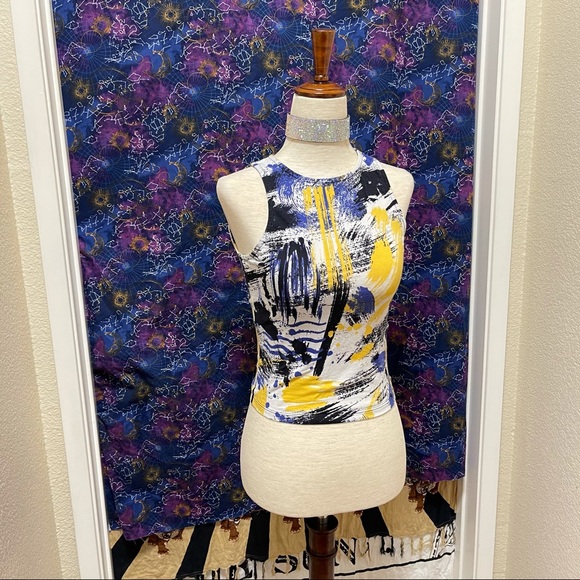 🌈 Lovely artistic crop top - Picture 3 of 11